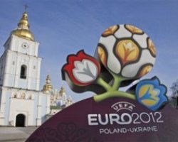 Польша считает безосновательными призывы бойкотировать Евро 2012 из-за Тимошенко