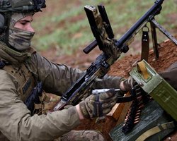 В ближайшие дни Украина может потерять важную дорогу в Бахмуте, — исследователь