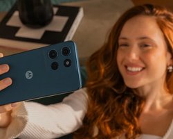 Дешевый Moto G Play 2026 оказался лучше смартфона Samsung Galaxy S25 Ultra за $1000 (видео)