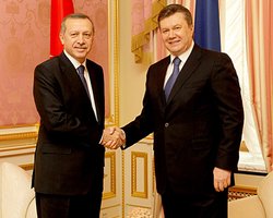 Янукович: украинские компании готовы обеспечивать турецкую армию