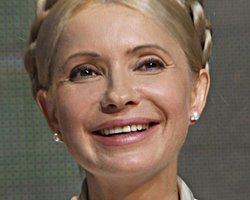 Тимошенко предложила герб для вертолета Януковича