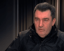 Нардеп заявил, что ВСУ могли выйти из Авдеевки раньше: Данилов ответил (видео)