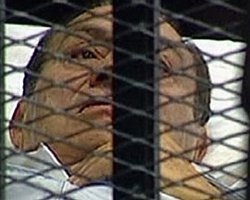 Хосни Мубарак объявил голодовку