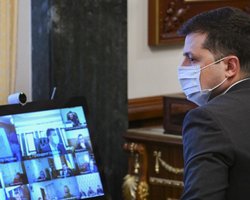 Ко Дню Независимости надо вакцинировать большинство украинцев, – Зеленский