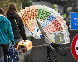 Европа закручивает гайки: когда украинцам придется возвращаться домой