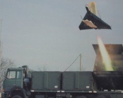 Атака "Шахедов" на Киев: слышали взрывы на Оболони, БпЛА летели на уровне домов (видео)