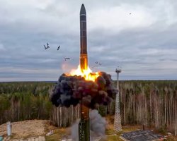 "Распятый мальчик" и Третья мировая: могут ли люди поверить ИИ и запустить ядерные бомбы