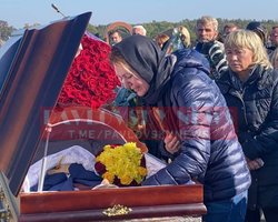 Антона Полякова похоронили в Чернигове: как прошло прощание с нардепом (фото, видео)