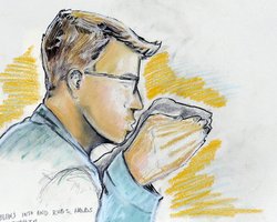 Информатору WikiLeaks сократили тюремный срок