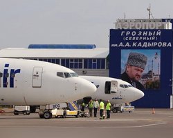 В аеропорту ввели план "Ковер": безпілотник атакував казарму спецназу в Грозному (відео)