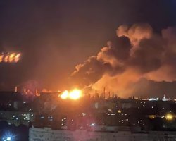 Діпстрайк з вогником: дрони СБС успішно атакували один із найбільших НПЗ в Росії