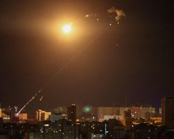 РФ вдарила по Україні дронами та балістикою: у Києві лунають потужні вибухи, є жертви