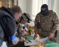 Собирала налоги для РФ: налоговому инспектору из Купянска грозит пожизненное заключение (фото)