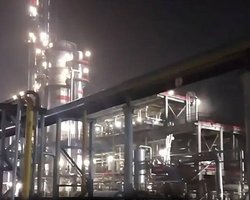 ССО підірвали газопереробний завод "Лукойл" та магістральний газопровід РФ: вдарили на 500 км