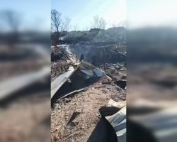 Авіація ЗСУ вдарила ракетою по схованці ЗС РФ на лінії фронту: руїни та "братська могила" (відео)