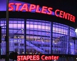 Гроб с телом Джексона доставлен на место церемонии прощания