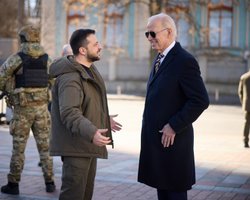 "Слава Украине": Байден оставил благодарственную запись в книге гостей Мариинского дворца (фото)