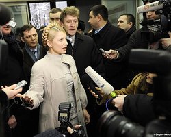Тимошенко лично прибыла со своим иском в суд