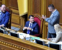 У "Слузі народу" назвали головного кандидата на пост Разумкова