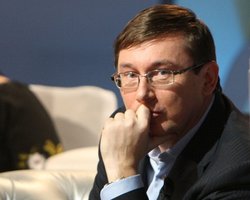 Ющенко искал Луценко, чтобы спасти Украину 