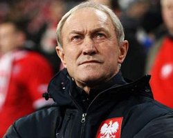 Тренер сборной Польши подал в отставку