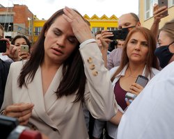Выборы в Беларуси: Тихановская потребовала "мирной" передачи власти