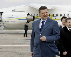 Янукович прилетел к Медведеву