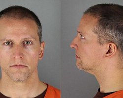 Убившего Джорджа Флойда полицейского выпустили из тюрьмы под залог