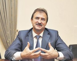 Попов отчитался перед УЕФА о готовности Киева к Евро-2012
