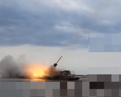 "Смысл есть": артиллерист рассказал, как "Ураган" с баржи атаковал Змеиный (видео)