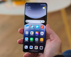 Бюджетные смартфоны Xiaomi c большой батареей: сколько стоят новинки серии Note 15 (фото)