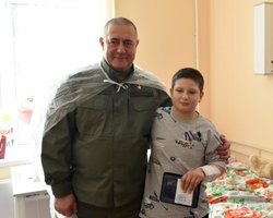 Выдержал "атаку украинских боевиков": в России наградили 10-летнего "героя" (фото)