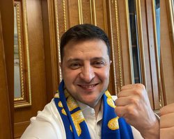 "Неистовая заруба": Зеленский поздравил сборную Украины с победой