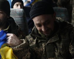 Обмен пленными Украины и России: домой вернулись 150 военных ВСУ (фото)