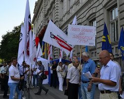 В Львовской области сожалеют о невыдаче оружия для поддержки украинского языка