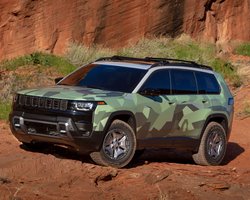 Для серйозного бездоріжжя: новий екстремальний позашляховик Jeep уперше потрапив на фото