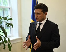 "Давайте в Одессе, покупаемся в море": Зеленский о форматах переговоров с Путиным