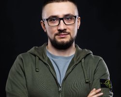 Повалив на землю, затримав та скрутив: Стерненко поділився новими подробицями про напад (відео)