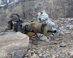 Потеряла управление: под Киевом бойцы НГУ сбили ракету со стрелкового оружия, — МВД (фото)