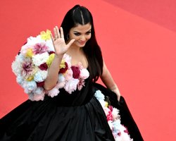 Айшвария Рай в роскошном платье появилась на Каннском кинофестивале 2024 (фото, видео)