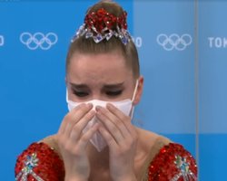 Российские гимнастки впервые за 25 лет упустили золото в индивидуальном зачете Олимпиады