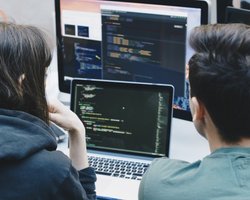 Аналогов нет: российские компании закупают иностранное ПО вопреки санкциями