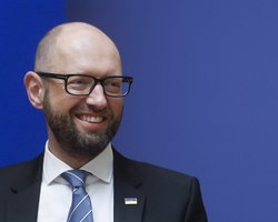 Яценюк в суде рассказал, как Янукович самоустранился в 2014 году