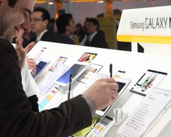 Нашествие андроидов: Пять лучших новинок мобильного конгресса в Барселоне