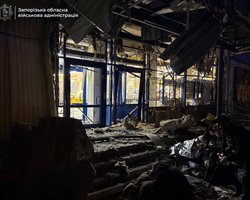 ЗС РФ вдарили по супермаркету у Запоріжжі: багато постраждалих (фото)
