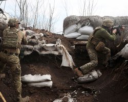 ЗСУ та ЗС РФ ведуть бої за контроль над ключовою трасою біля Кремінної, — розвідка Британії