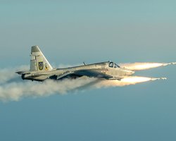 МіГ-29 ЗСУ вдарив по базі РФ на цукровому заводі в Тьоткіно (відео)