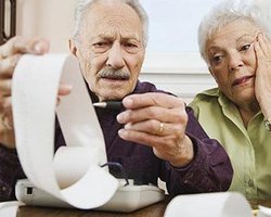 Власть вводит накопительную пенсионную систему, - СМИ