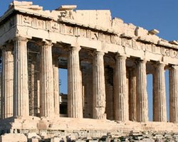 В Греции бастующие таксисты бесплатно пустили туристов на Акрополь