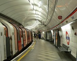 В Лондоне из-за забастовки не работает метро